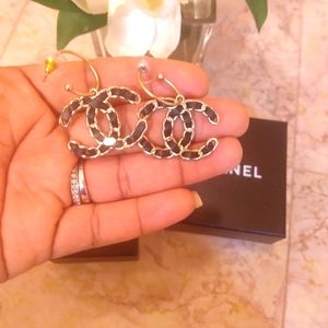 Rare chanel earrings
